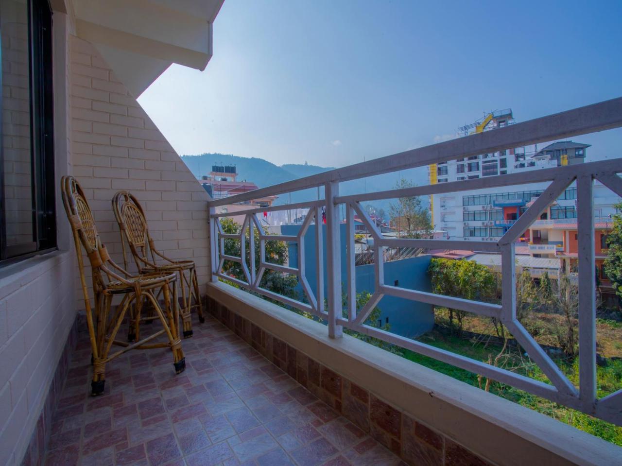 Hotel Garuda Inn Pokhara Extérieur photo