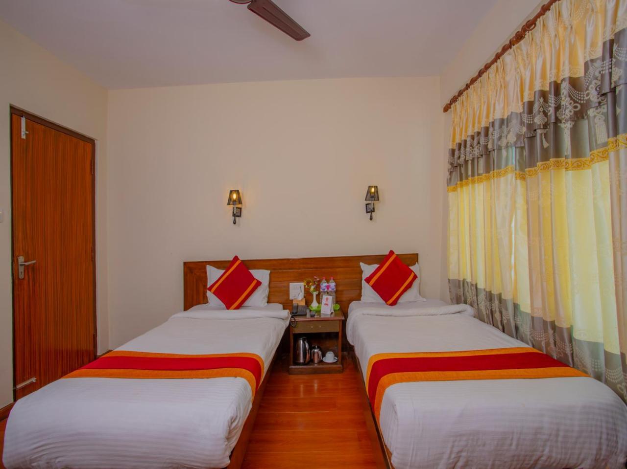 Hotel Garuda Inn Pokhara Extérieur photo