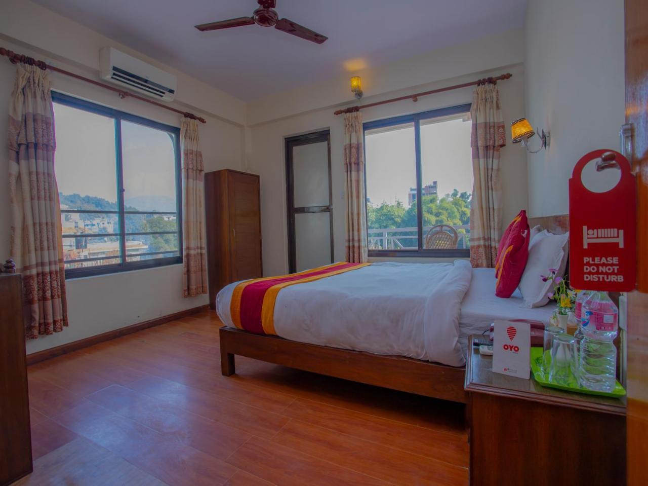 Hotel Garuda Inn Pokhara Extérieur photo