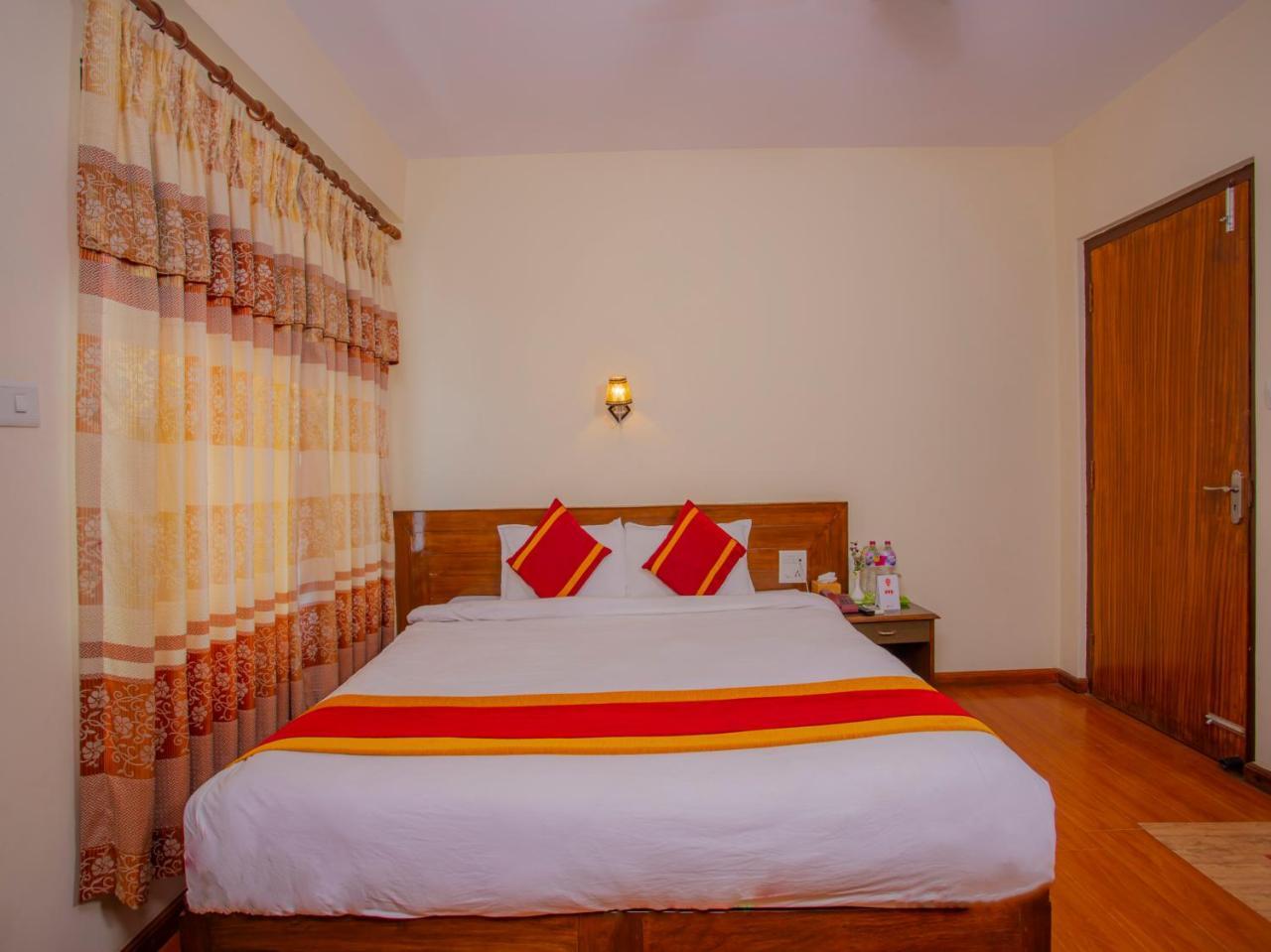 Hotel Garuda Inn Pokhara Extérieur photo
