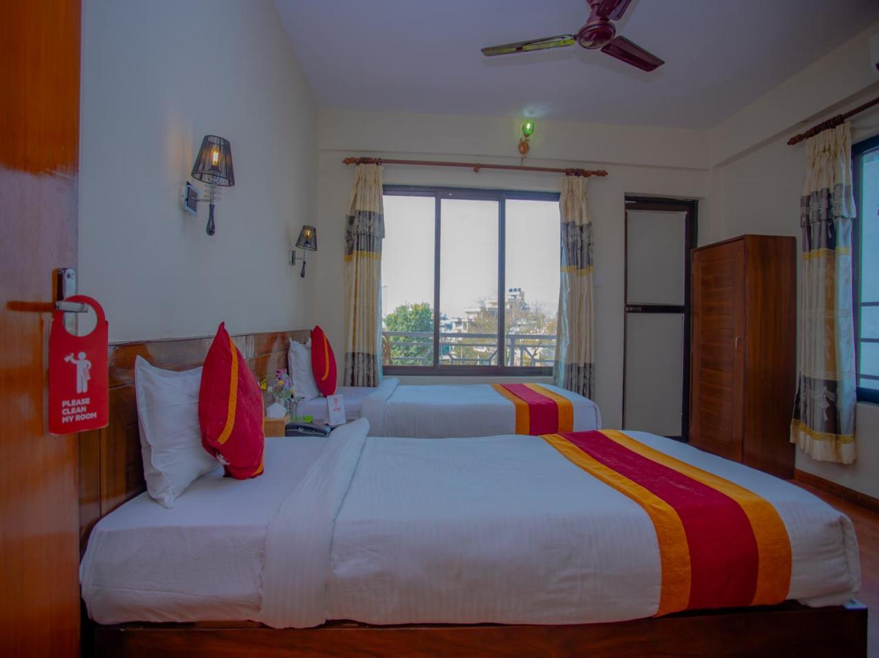 Hotel Garuda Inn Pokhara Extérieur photo