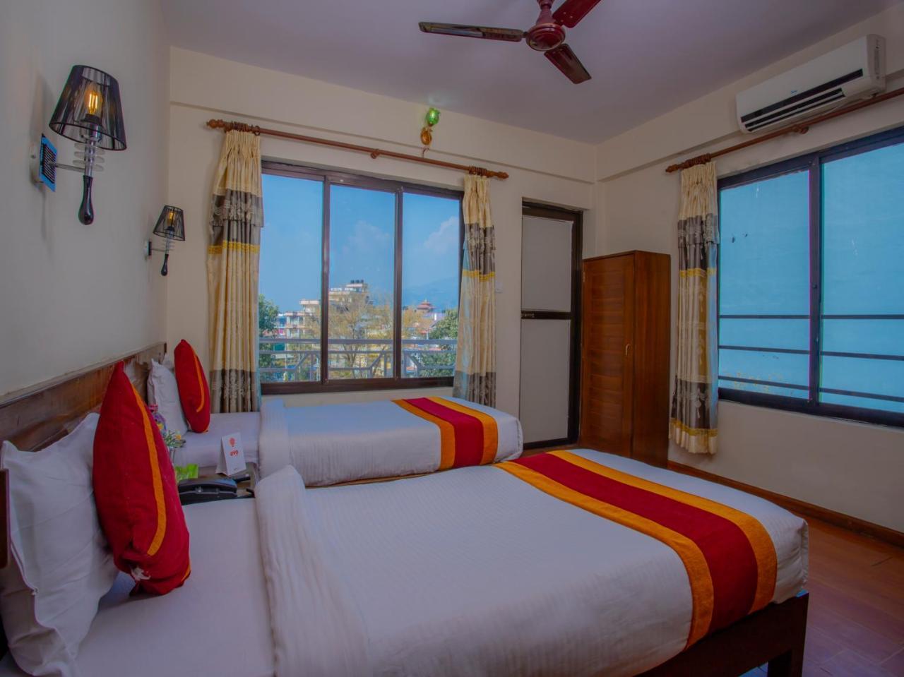 Hotel Garuda Inn Pokhara Extérieur photo