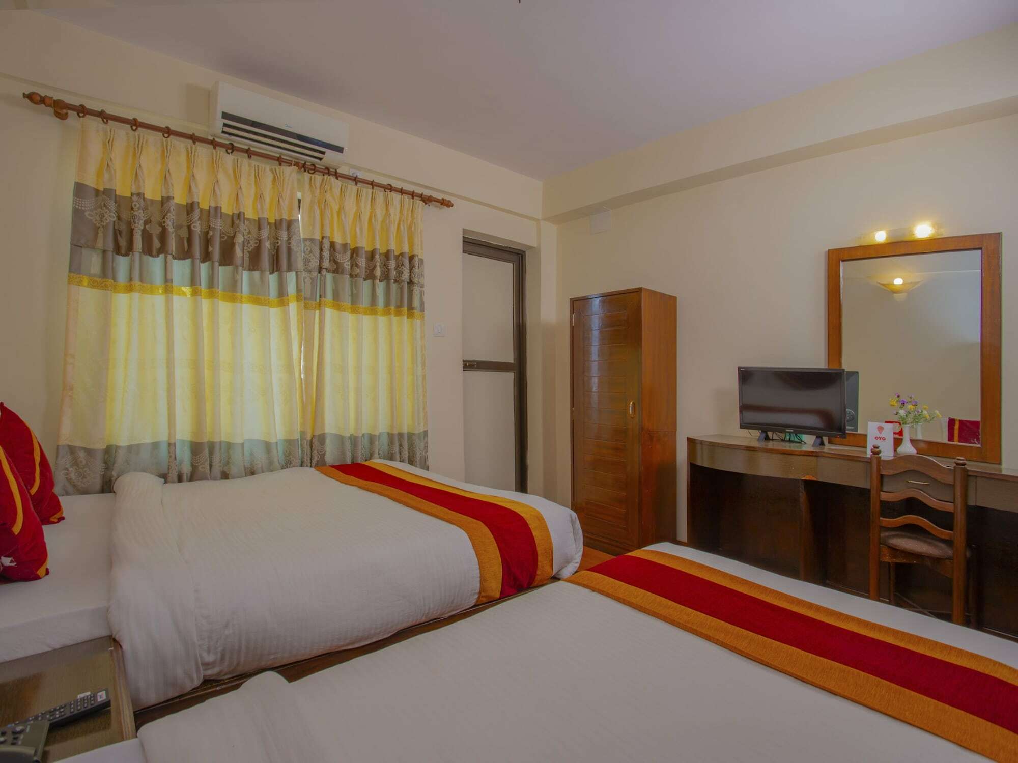 Hotel Garuda Inn Pokhara Extérieur photo